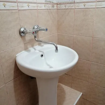 Hostel Техеран София *